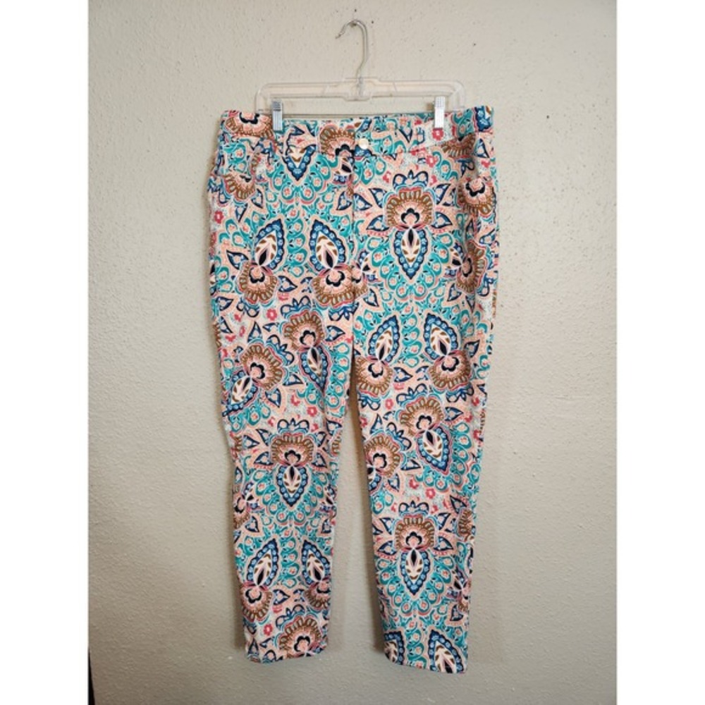 Chico's Women's Bombay Medallion So Slimming Girlfriend Ankle Pants Size 16